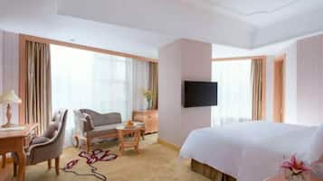 Blackout drapes, free WiFi