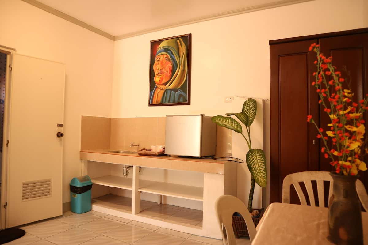 Studio | Restauration dans la chambre