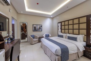 Minibar, in-room safe, desk, iron/ironing board - Al Muhaidb  Residence Al Narges - Economic (Riyadh)