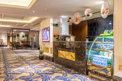 Al MuhaidbResidence Al Takhasossi 1