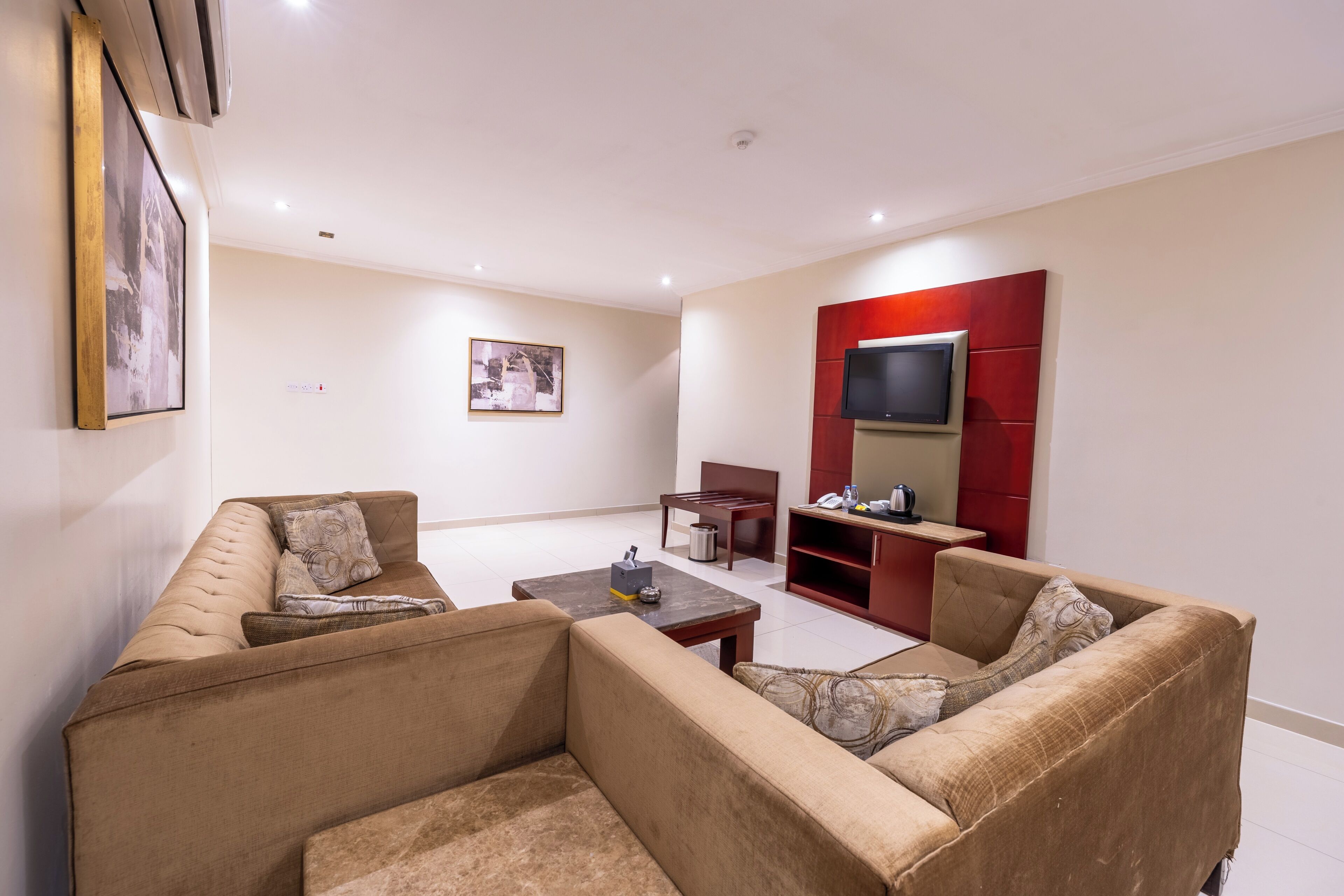 Apartemen, 1 kamar tidur | Tirai kedap cahaya, setrika/meja setrika, dan Wi-Fi gratis