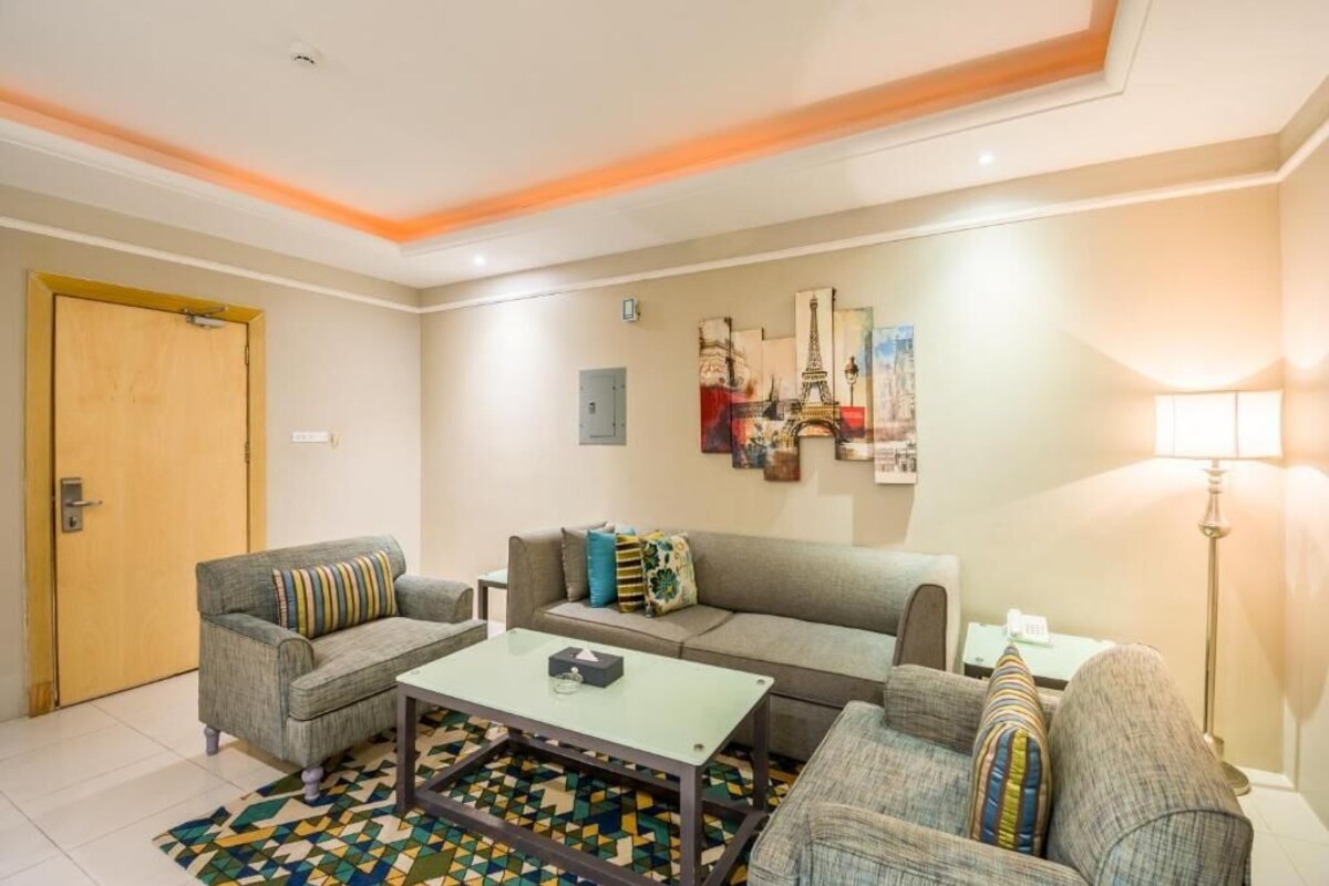 Apartment, 1 Bedroom | Living area