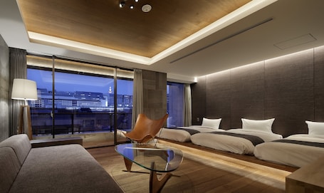 Studio with Living Area, Non Smoking | Premium bedding, memory foam beds, in-room safe, desk