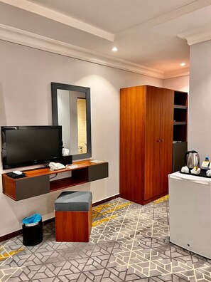 Standard Double Room, 1 King Bed