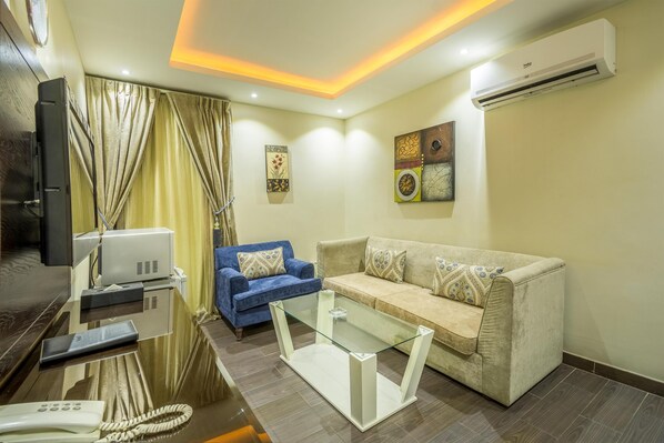 Blackout curtains, iron/ironing board, free WiFi