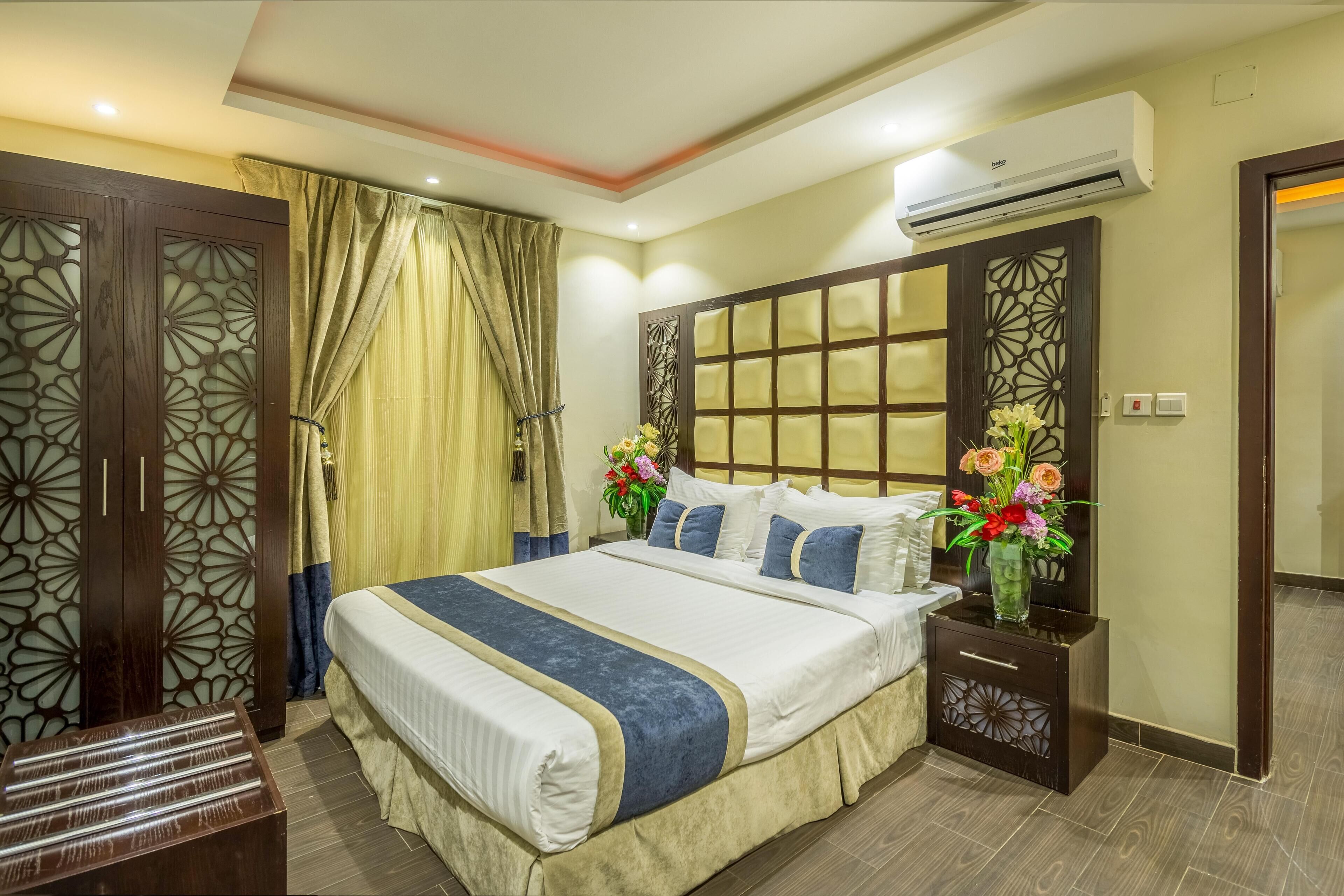 Blackout drapes, iron/ironing board, free WiFi