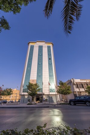 Unclassified image, 2 of 51, button - Al Muhaidb Residence Al Malaz 5 - Economic (Riyadh)