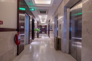 Unclassified image, 2 of 32, button - Al Muhaidb Residence Al Malaz 4 - Economic (Riyadh)