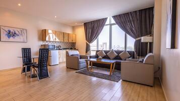 Rideaux occultants, fer et planche à repasser, Wi-Fi gratuit