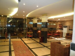 Lobby - AlMuhaidb Nadwaa Aparthotel (Riyadh)