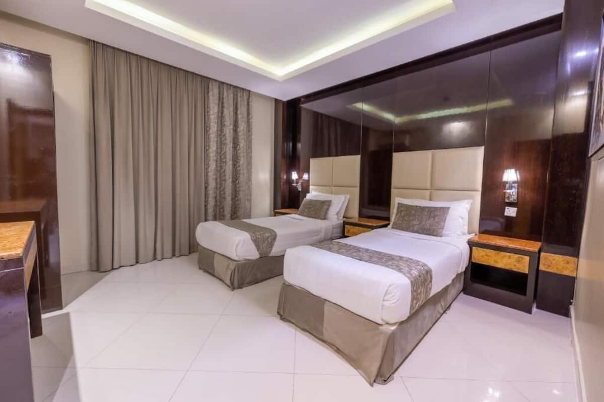 Standard Twin Room | In-room safe, blackout drapes, iron/ironing board (on request)