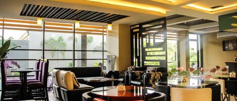 Breakfast, lunch, dinner served; Asian cuisine