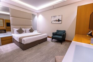 Standard Double Room, 1 Katil Raja (King) | Langsir/tirai gelap terus, kalis bunyi, seterika/papan seterika 