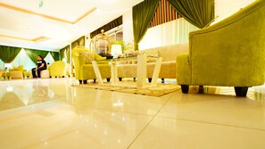 Lobby sitting area - Sama Al Qasr Khorais (Riyadh)