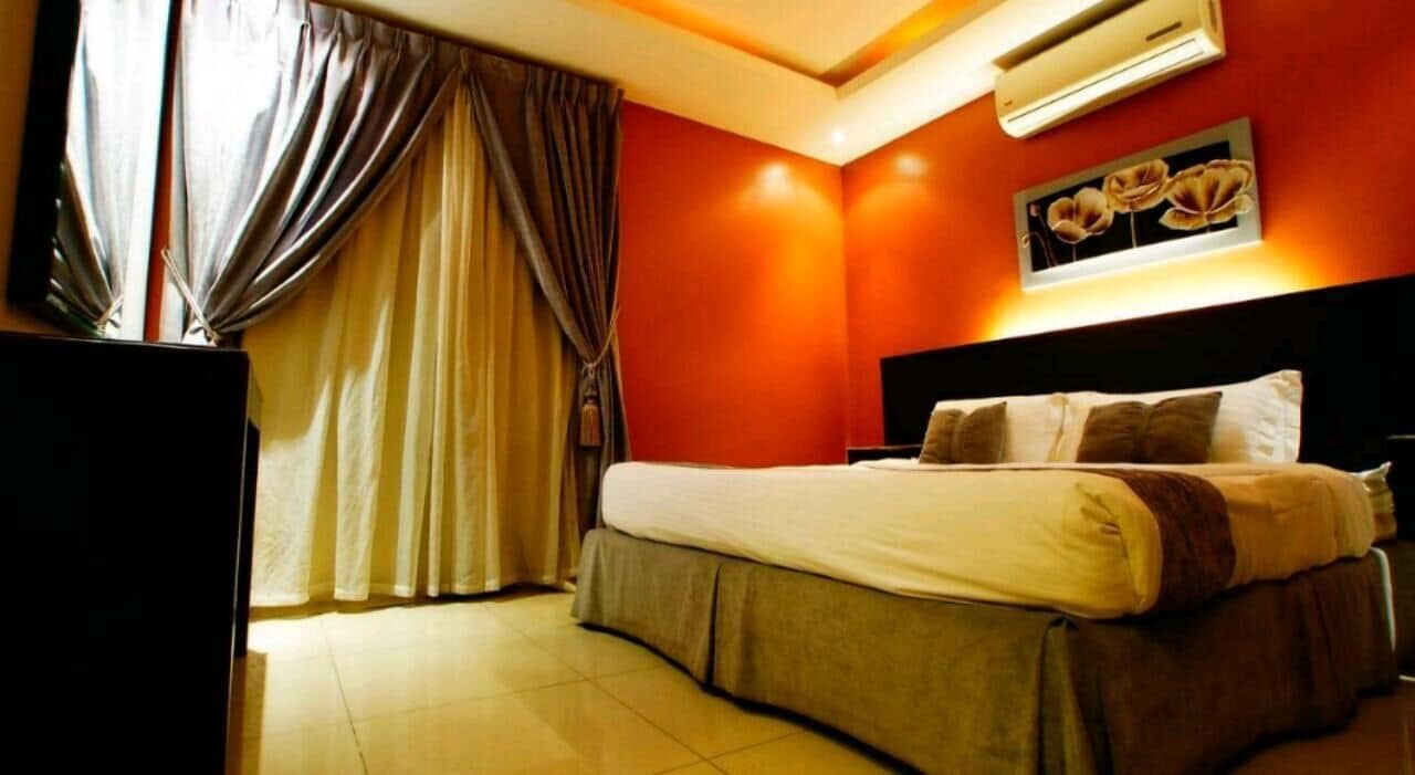 Verdunkelungsvorhänge, Bügeleisen/Bügelbrett, kostenloses WLAN