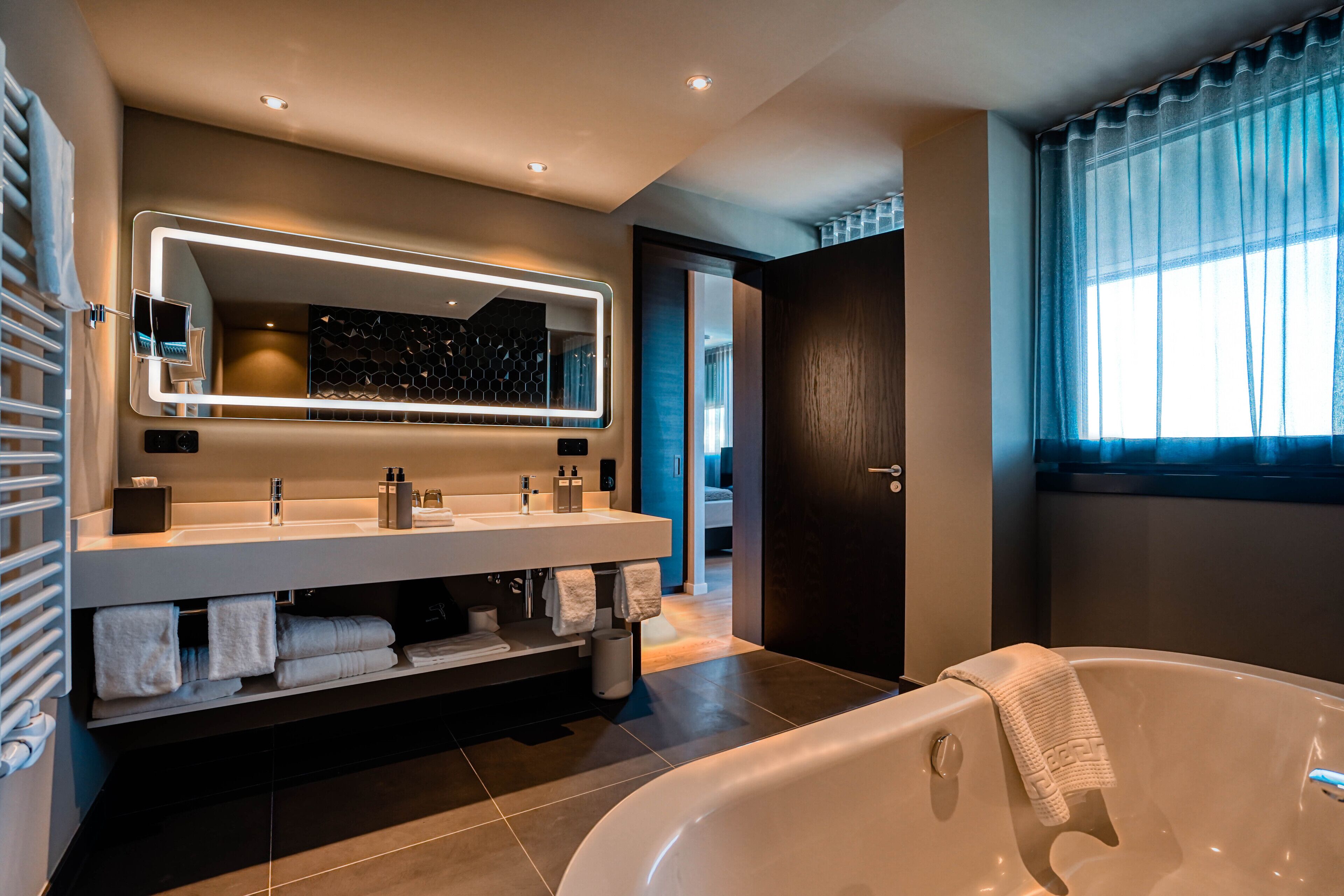 Penthouse - 1 sovrum - utsikt mot staden | Badrum | Regndusch, gratis toalettartiklar, hårtork och golvvärme