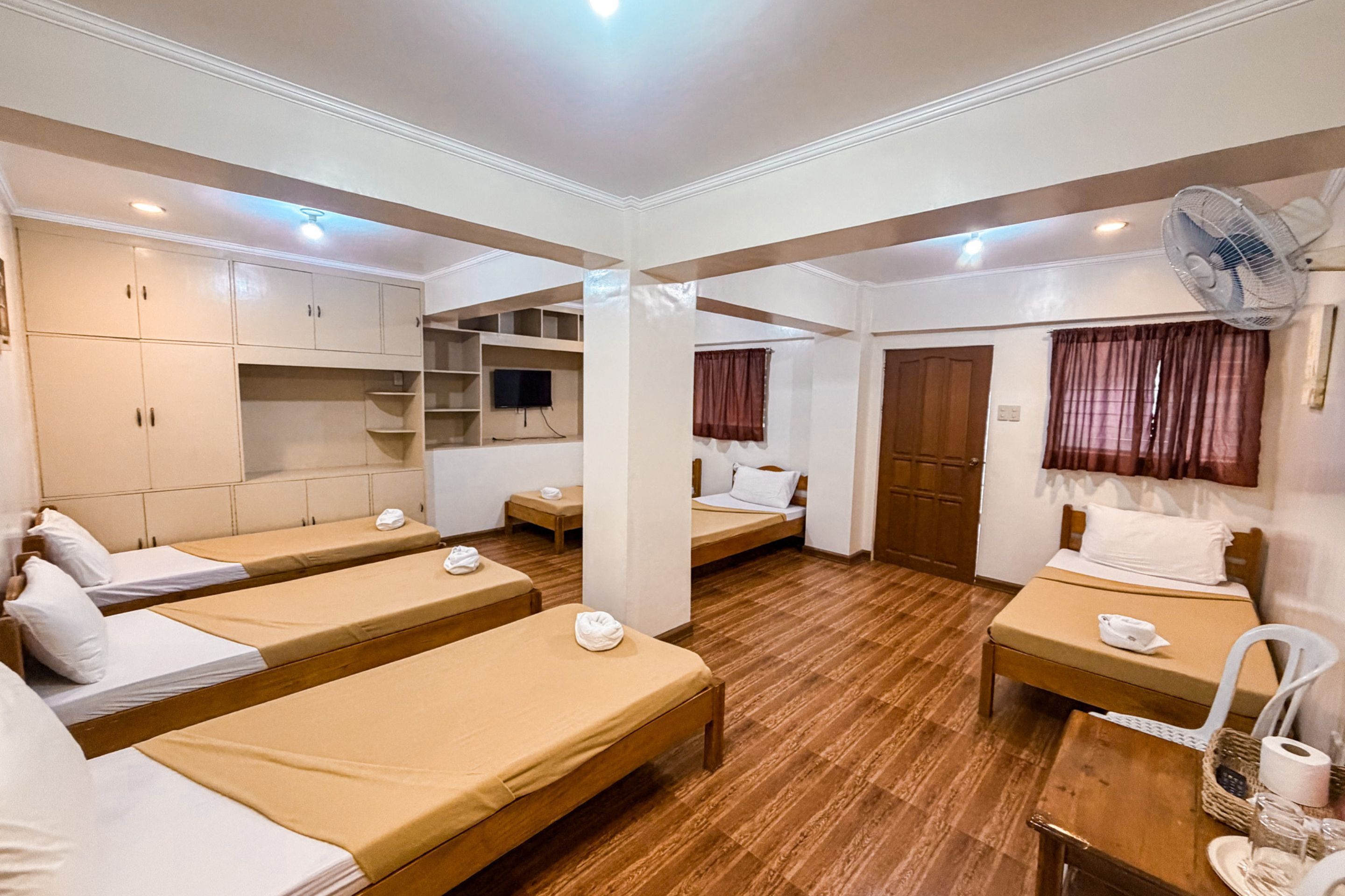 Family Room | Desk