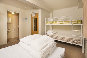 Cunas gratuitas y ropa de cama 