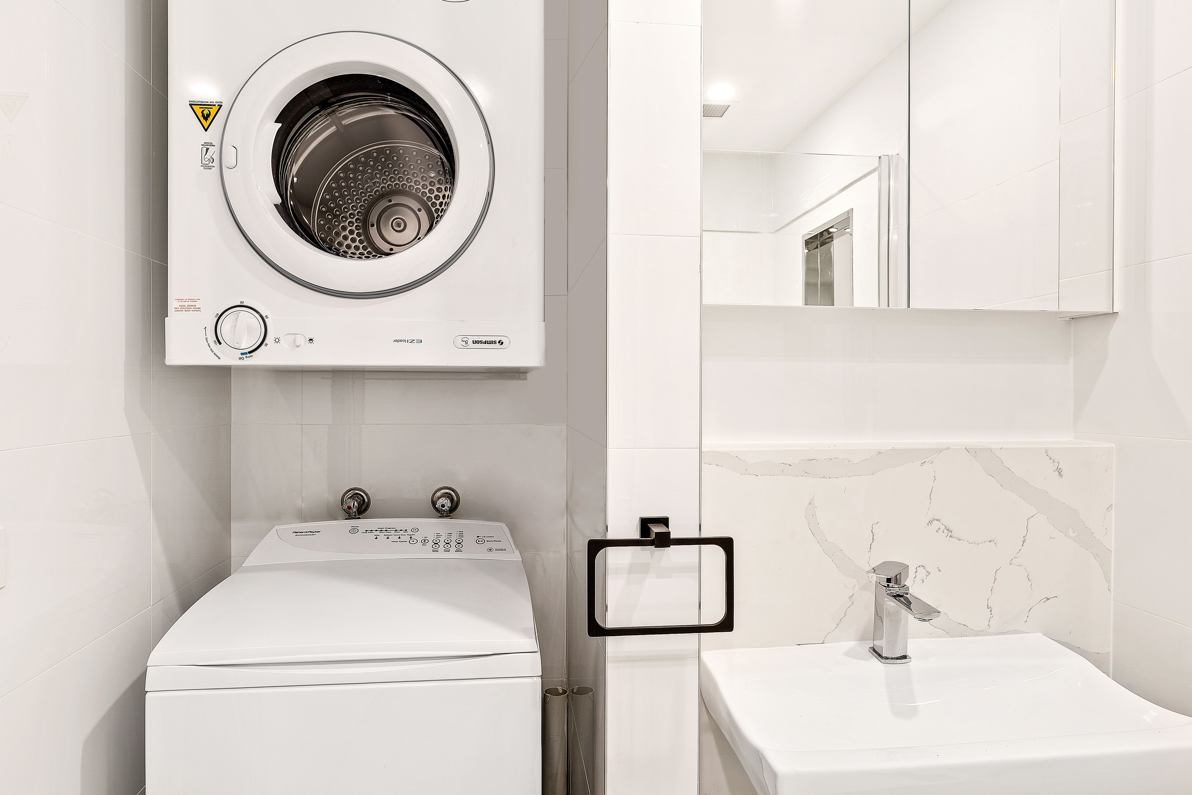 The Hamptons Apartments - Port Melbourne — image 17