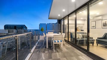Apartamento Premier, 2 habitaciones | Balcón