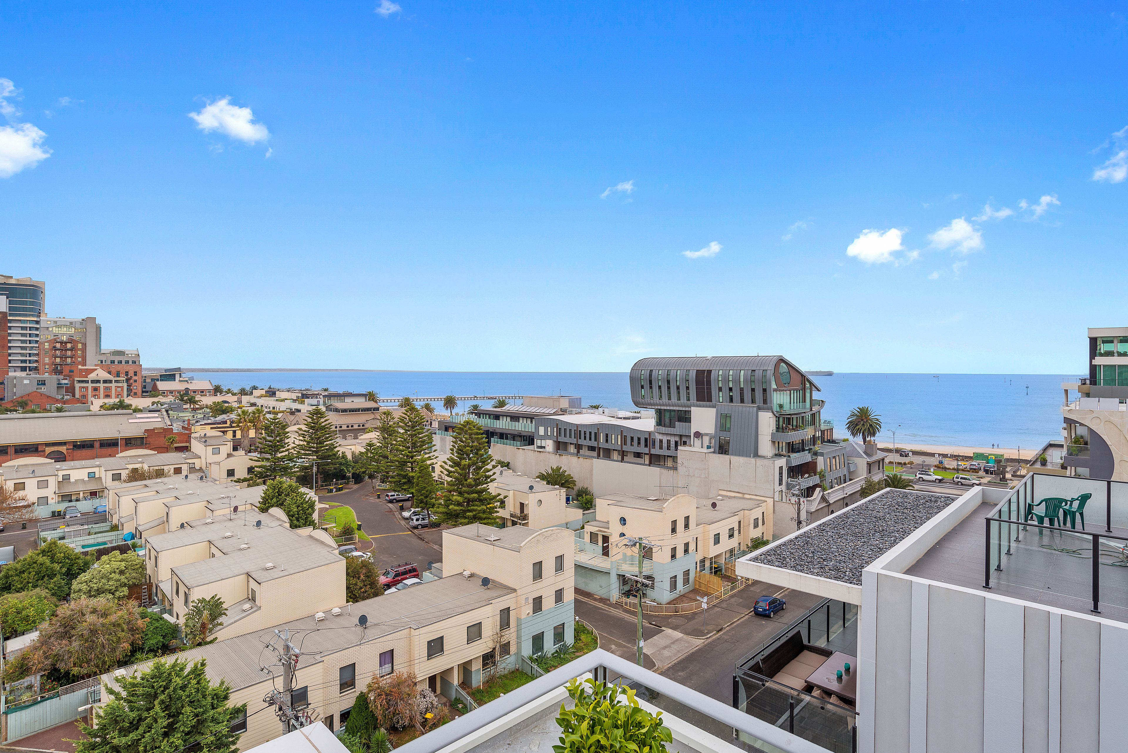 The Hamptons Apartments - Port Melbourne — image 23