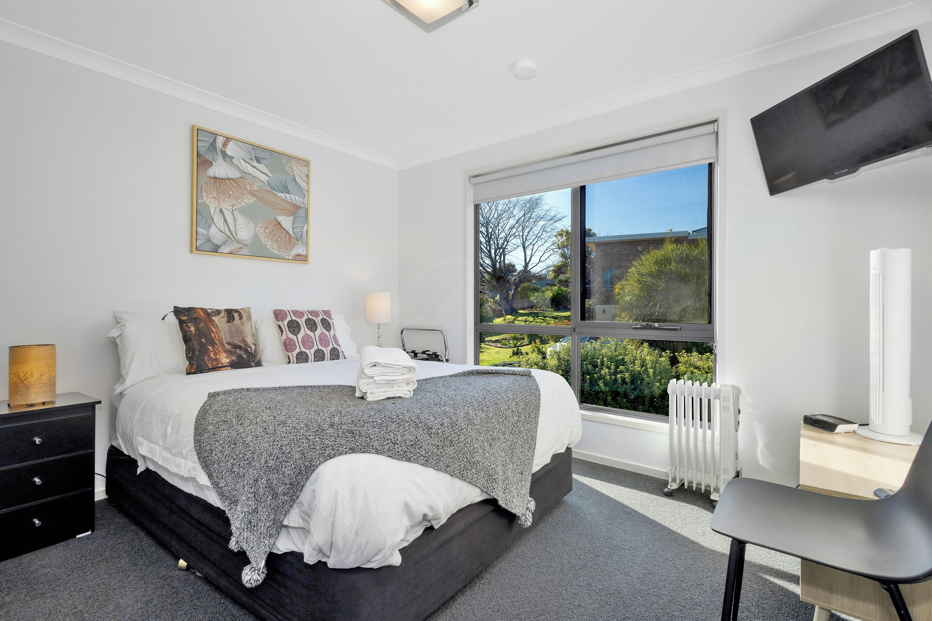 Deluxe Family Spa Suite | Premium bedding, individually decorated, individually furnished, desk