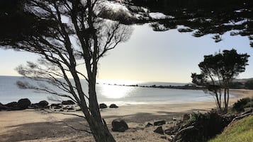鄰近海灘