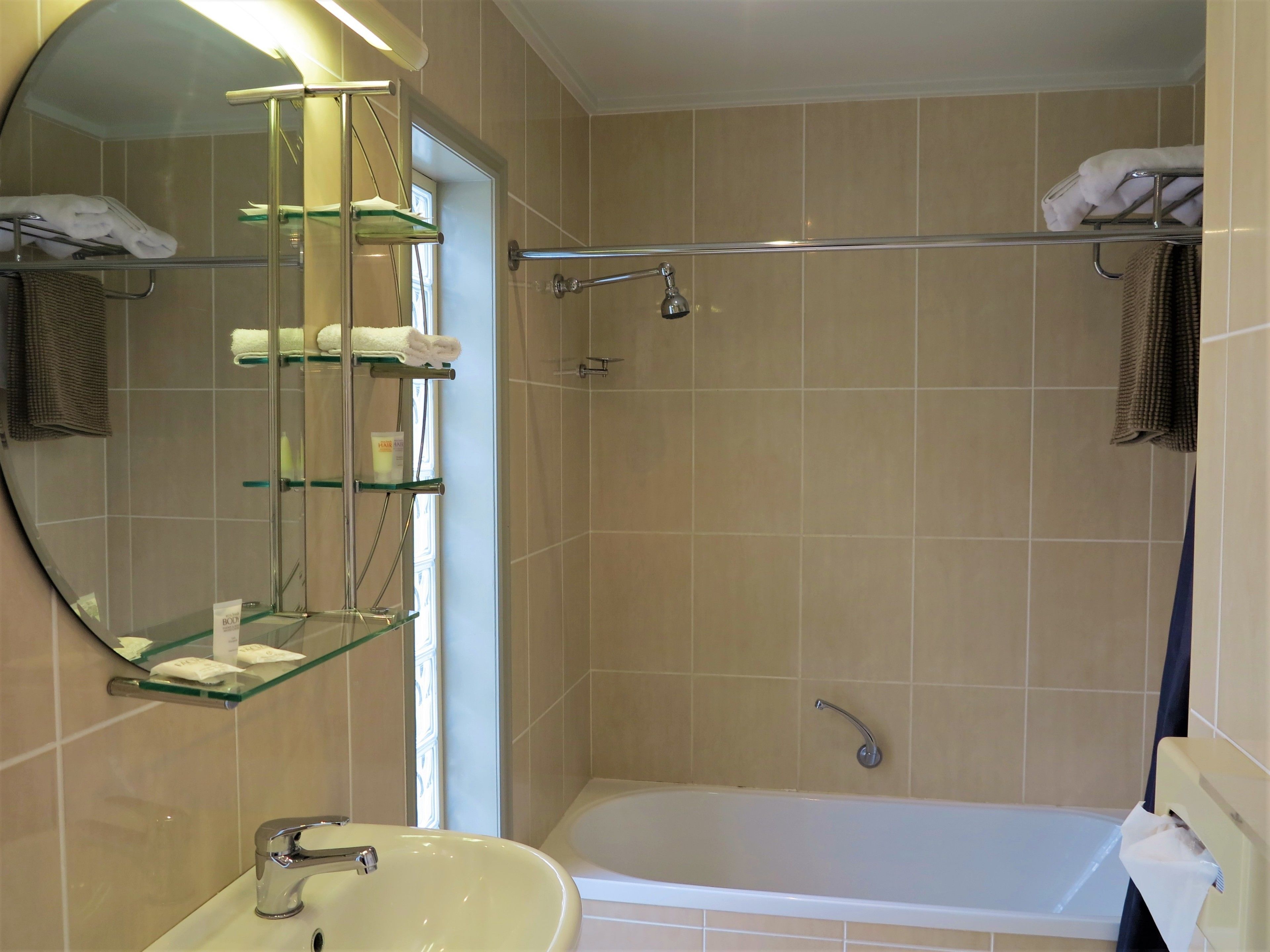 Photo - Shangri-La Gardens