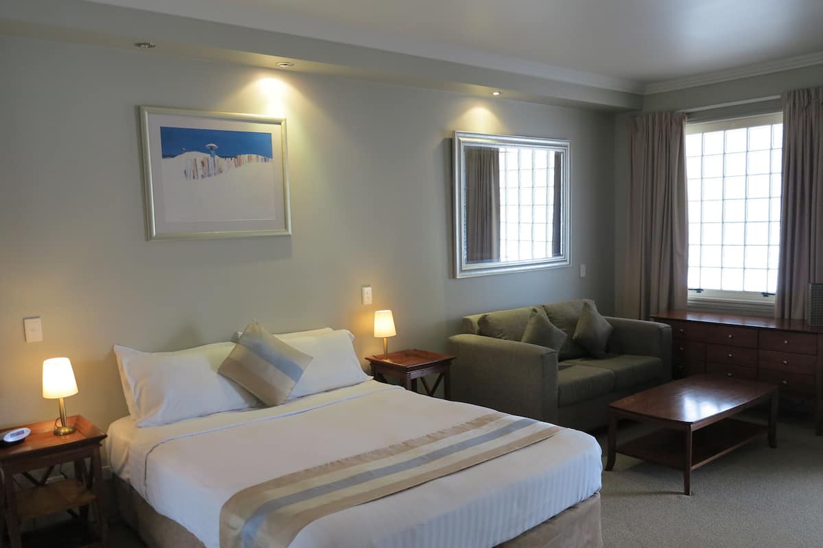 Standard Double Room, 1 Queen Bed, Wheel Chair Accessible | 1 bedroom, Egyptian cotton sheets, premium bedding, pillow-top beds