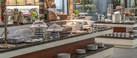 매일 풀 브렉퍼스트 아침 식사(1인당 VND 350000)