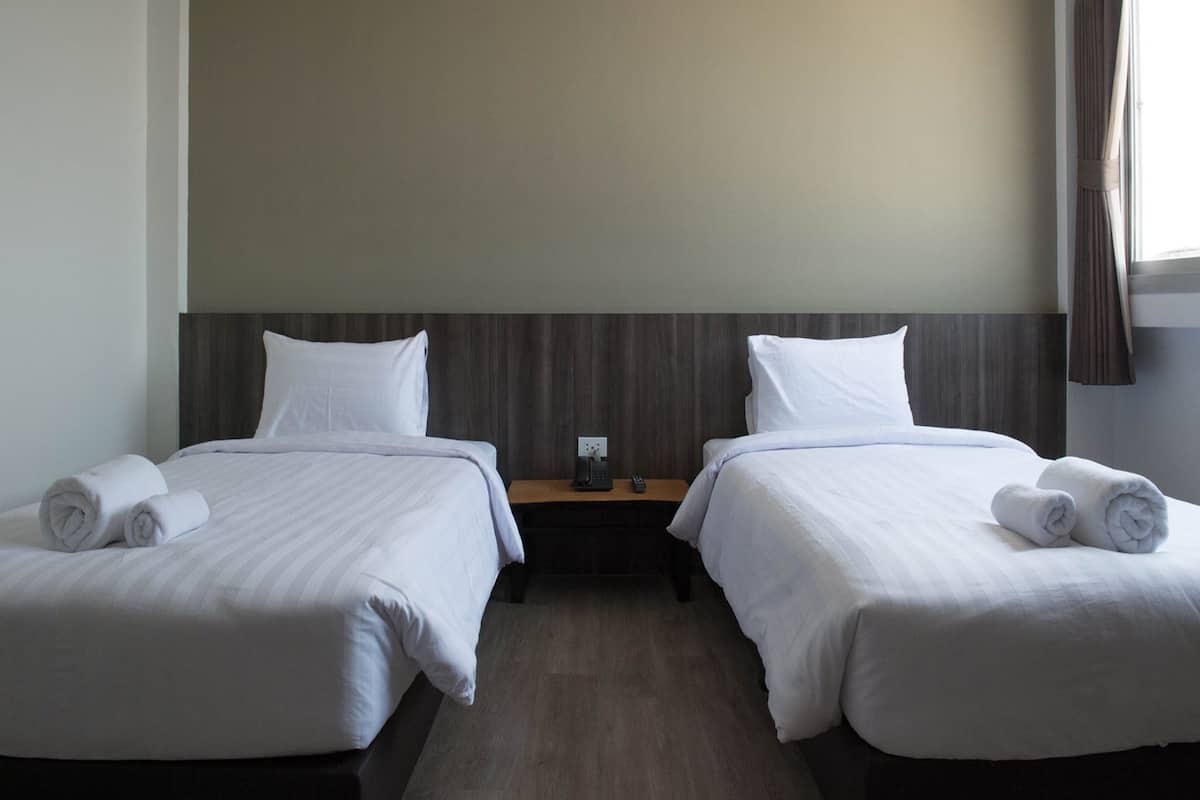 Standard Twin Room | Desk, soundproofing, free WiFi