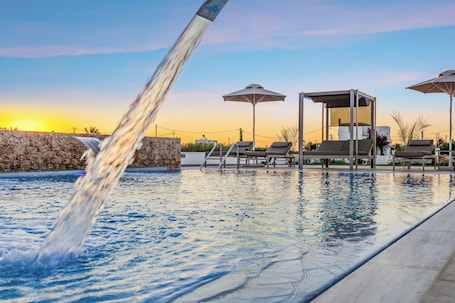 Seasonal outdoor pool