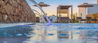 Anemonisia Skyrian Living