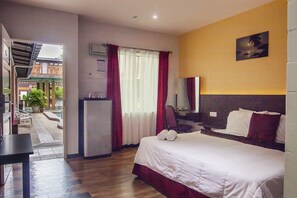 Desk, blackout drapes, iron/ironing board, free WiFi