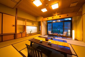 Japanese Style Room, 10 Tatami-mats, Private Bathroom | In-room safe, free WiFi, bed sheets - Seishounagon (Tsu)