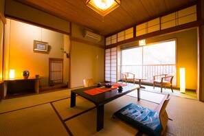 Japanese Style Room, 8 Tatami-mats, Private Bathroom | In-room safe, free WiFi, bed sheets - Seishounagon (Tsu)
