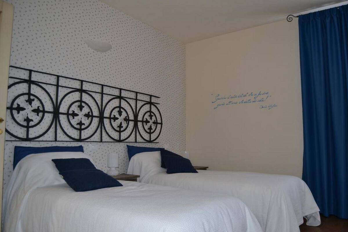 Habitación con 2 camas individuales, 2 camas individuales