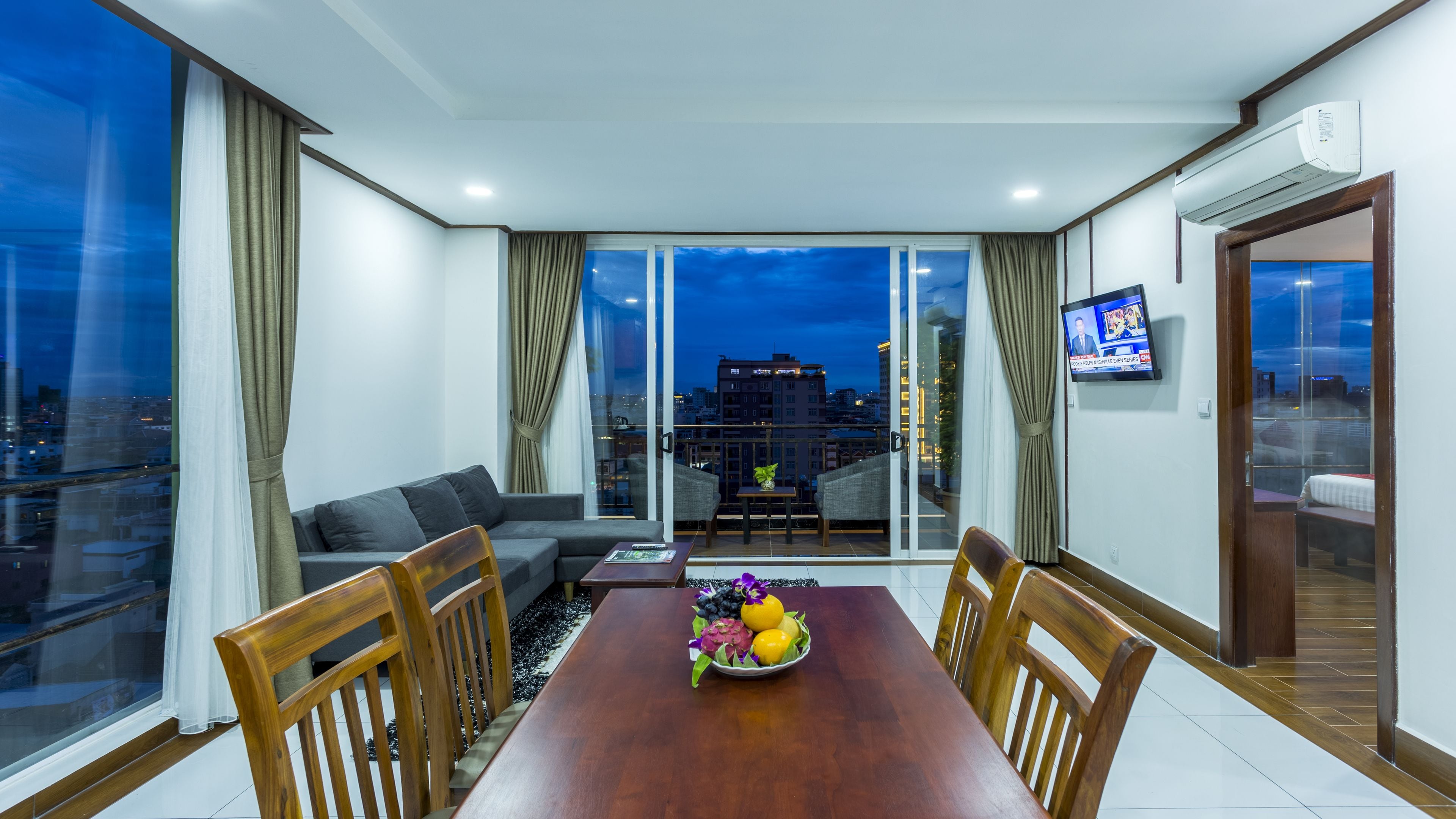 Suite Panoramique | Coin séjour | Télévision à écran plat