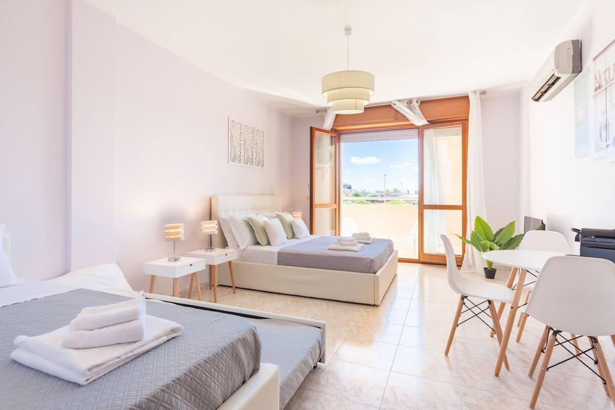 Memory-foam beds, desk, free WiFi, bed sheets