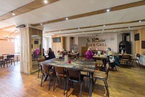 Breakfast, lunch, dinner served; British cuisine  - St Nicholas Boutique Hotel (Shrewsbury)