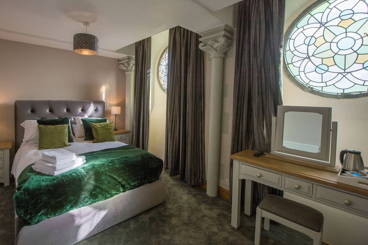 Standard Double Room | Premium bedding, desk, soundproofing, iron/ironing board