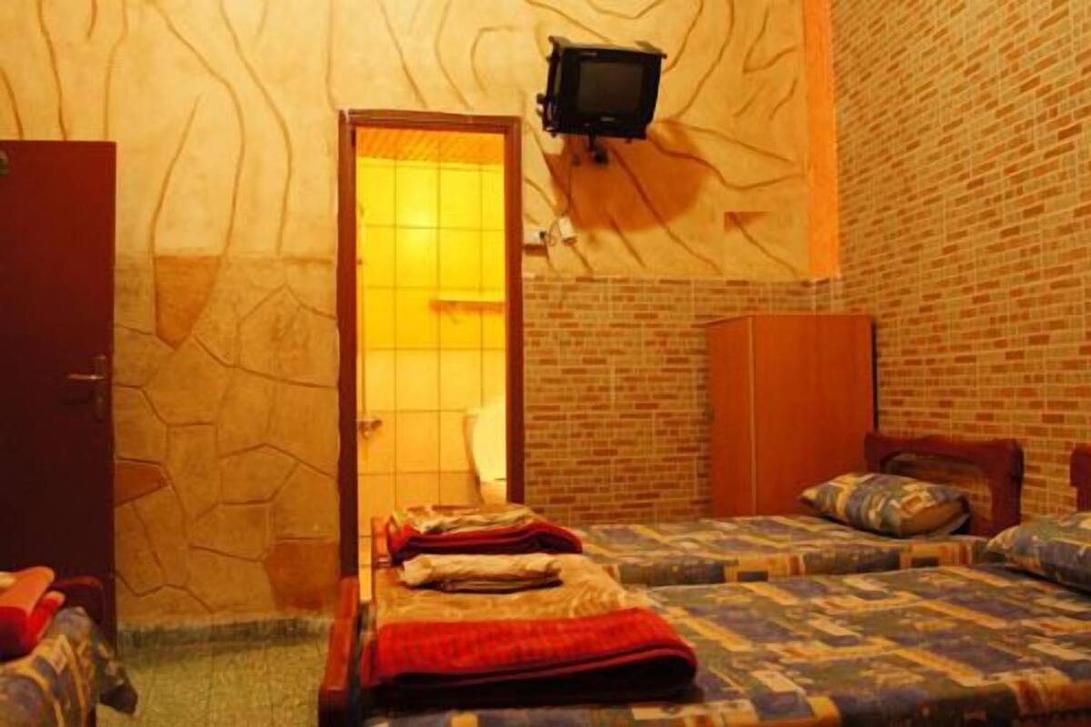 Triple Room, Private Bathroom | In-room safe, WiFi