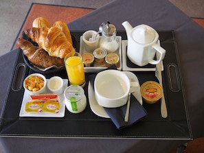 Comfort Double Room | Room service – dining