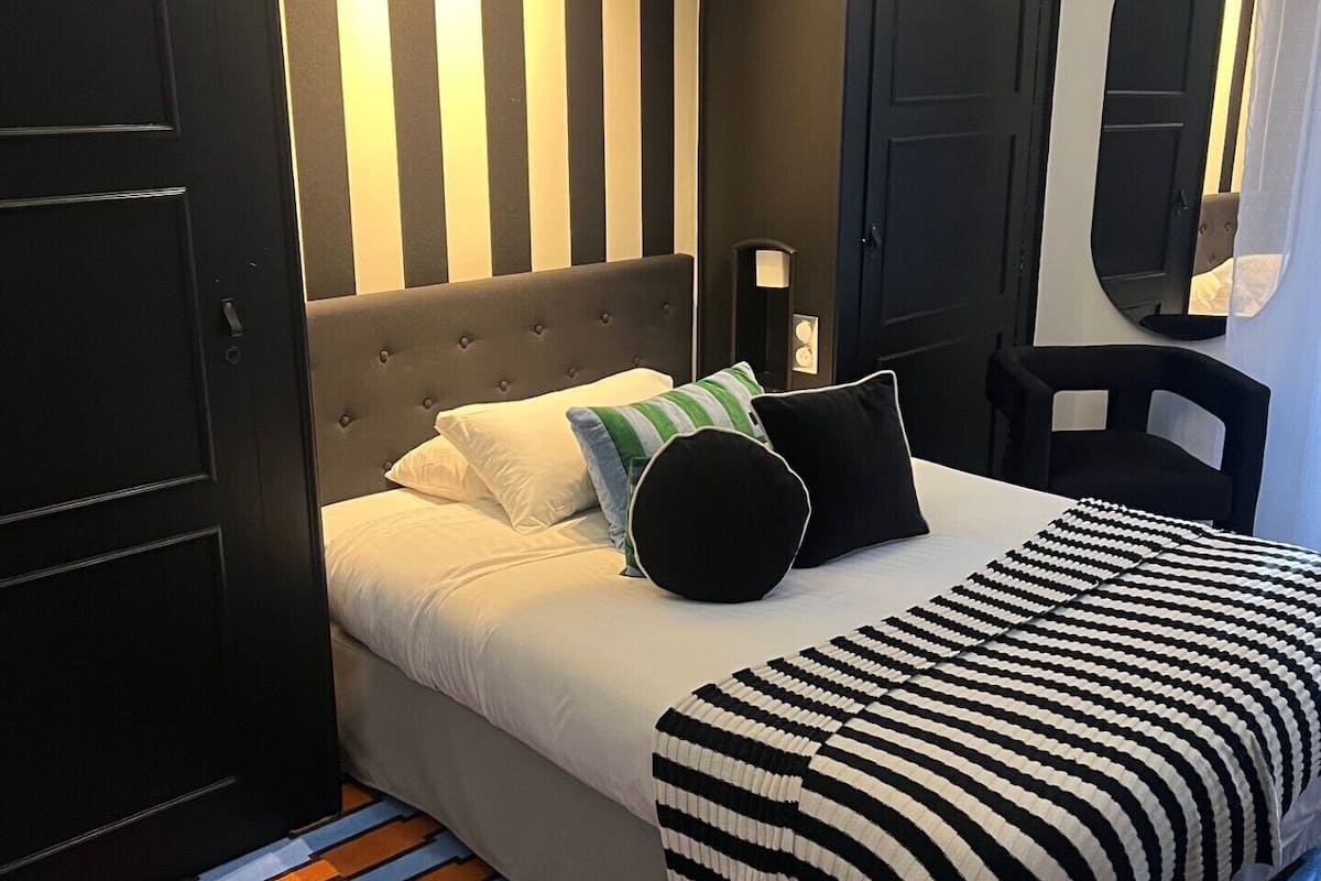 individually decorated, individually furnished, desk, blackout curtains