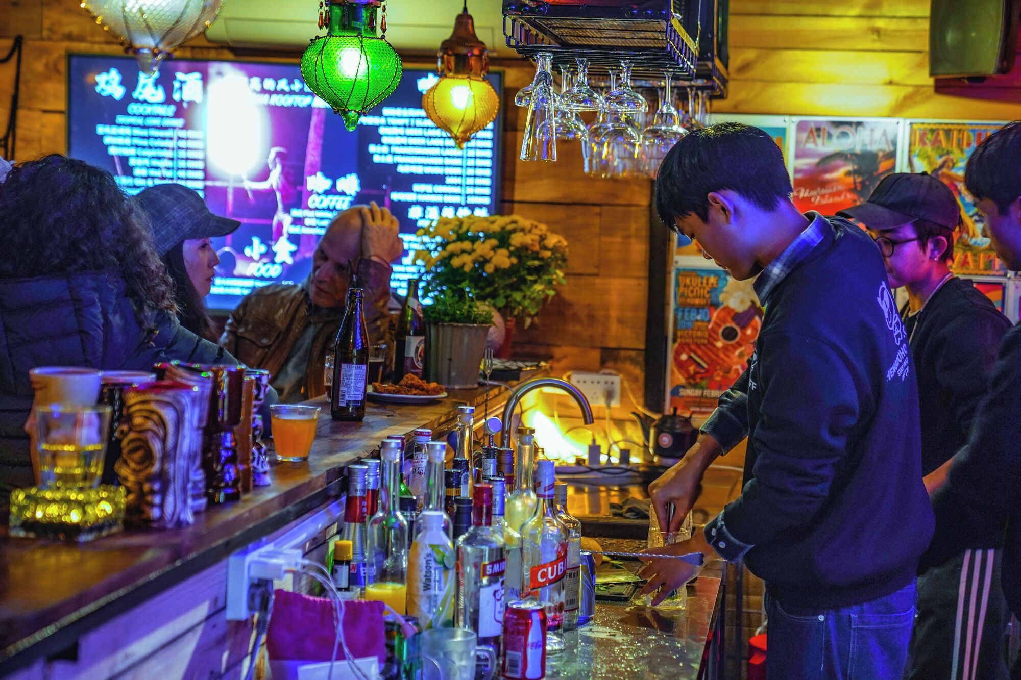 酒吧（店内）