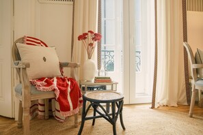 Junior Studio Suite, Balcony | Free WiFi, bed sheets - Casinha das Flores (Lisbon)