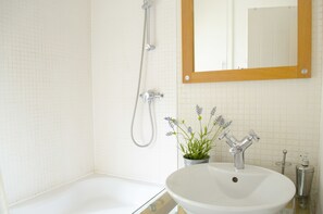Apartment, 2 Bedrooms | Bathroom | Combined shower/tub, deep soaking tub, hair dryer, towels - Camden Market Apartments (London)