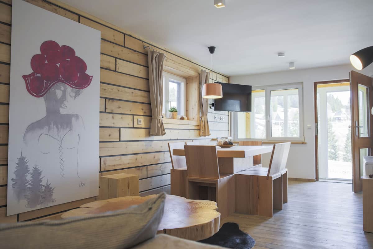 Design Apartment, 3 Bedrooms, Mountain View, Ground Floor | Living room | 41-inch flat-screen TV with satellite channels, TV