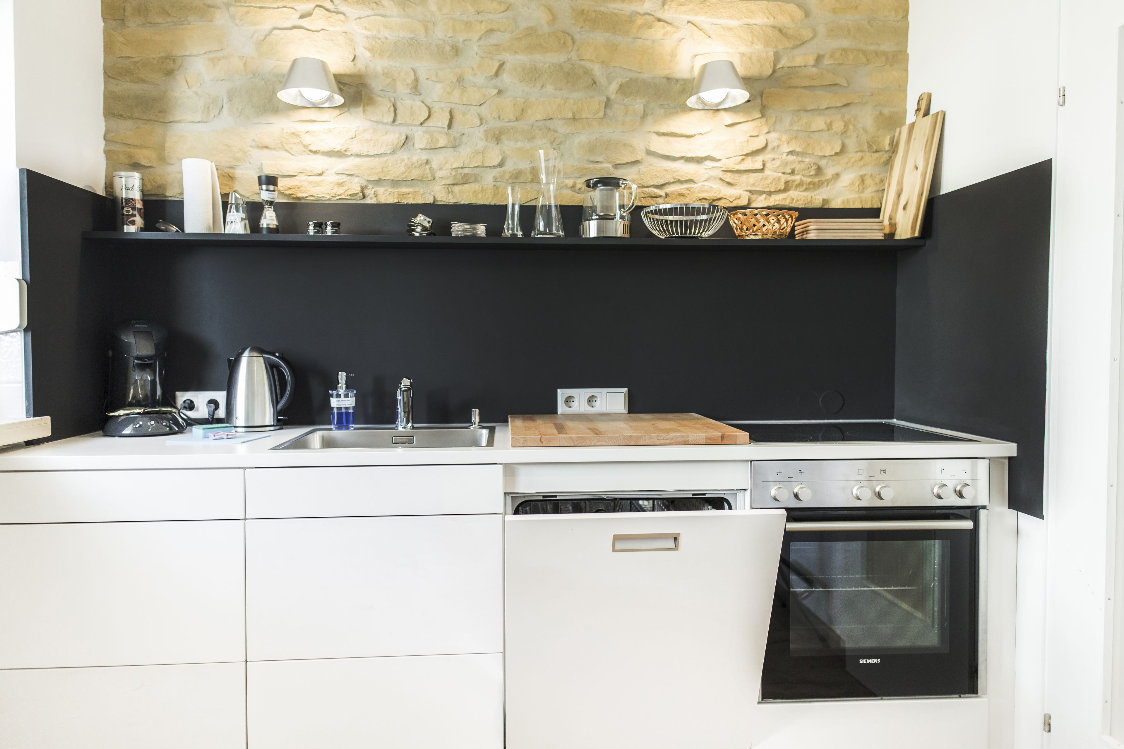 Design Apartment, 2 Bedrooms, Hill View | Private kitchen | Fridge, oven, stovetop, dishwasher