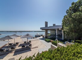 Na praia, prática de pesca 